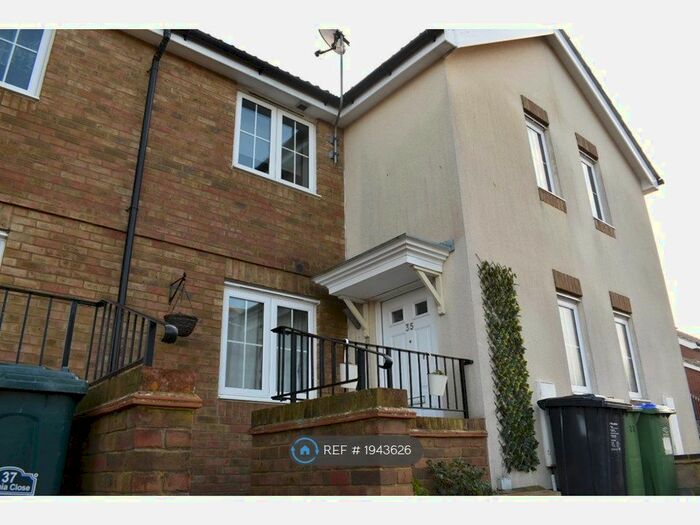 2 Bedroom Terraced House To Rent In Sarnia Close, Peacehaven, BN10