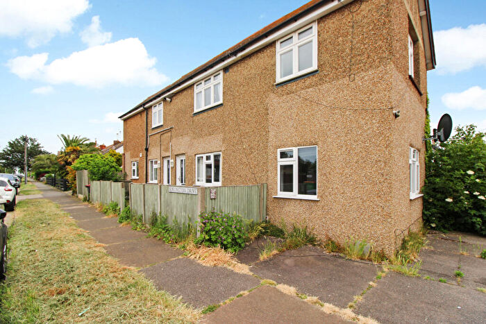2 Bedroom Flat For Sale In Reculver Road, Herne Bay, Kent, CT6
