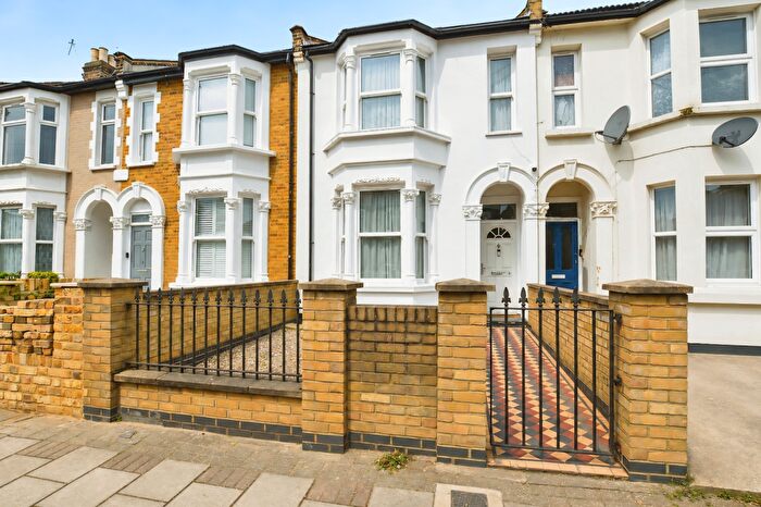 3 Bedroom Terraced House For Sale In Cecil Road, Plaistow, London, E13
