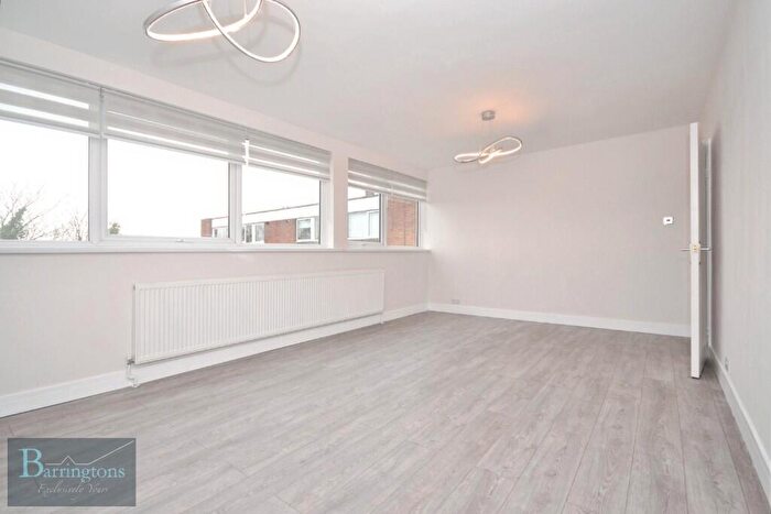 2 Bedroom Apartment To Rent In Radford Court, Billericay, Essex, CM12