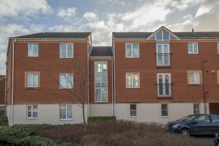 2 Bedroom Apartment To Rent In Fulwell Close, Banbury, OX16