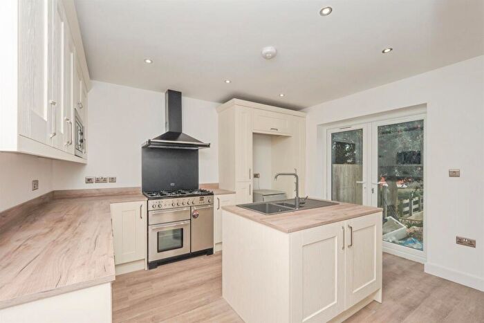 4 Bedroom Semi Detached House For Sale In Southdown Road, Weymouth, DT4