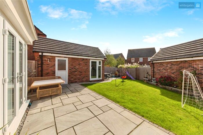 4 Bedroom Detached House For Sale In Reaseheath Way, Henhull, Nantwich, Cheshire, CW5 - Photo 2