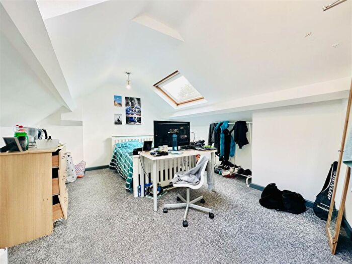 9 Bedroom House To Rent In Derby Road, Nottingham, NG7