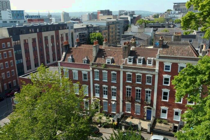 1 Bedroom Flat To Rent In King Square, Bristol, BS2