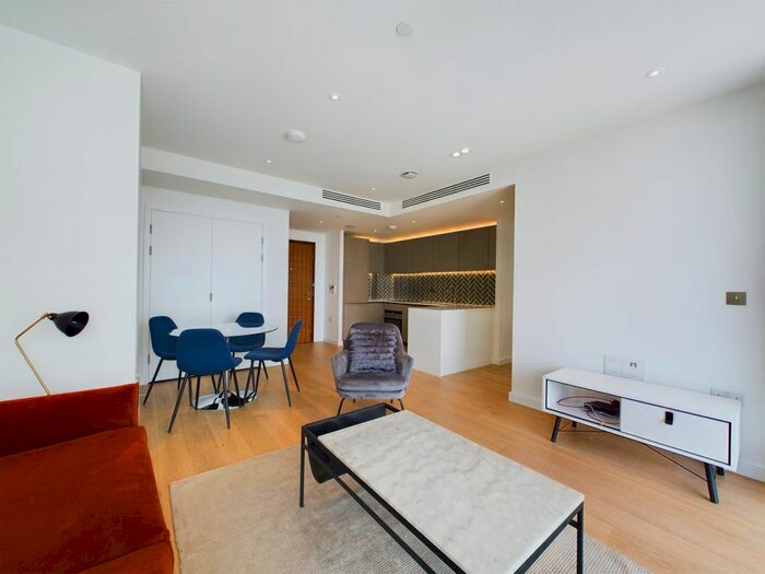 2 Bedroom Flat For Sale In City Road, London, EC1V