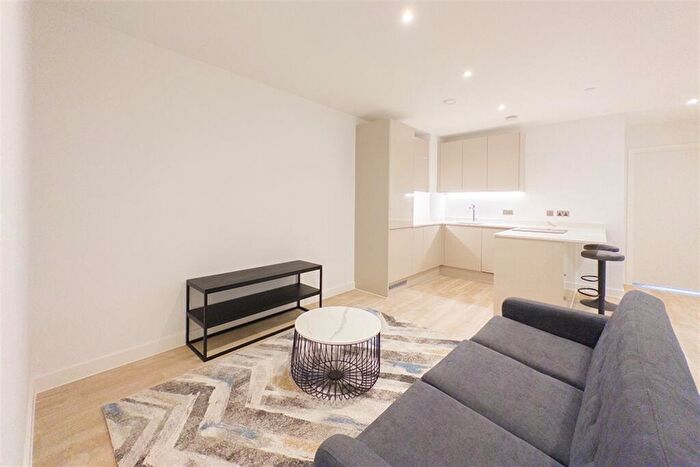 1 Bedroom Apartment To Rent In Fifve, M3