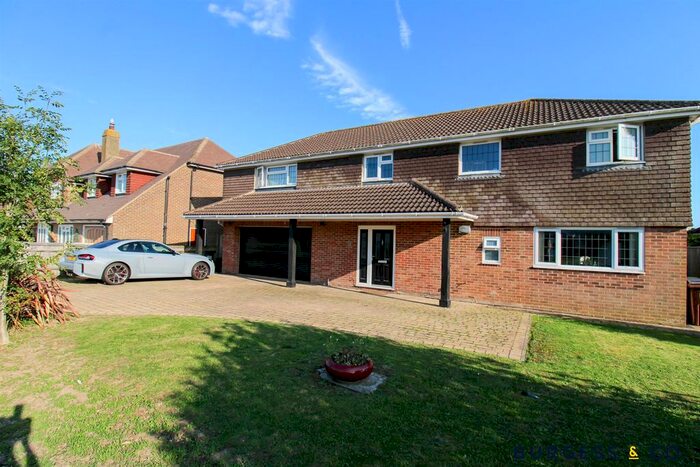 5 Bedroom Detached House For Sale In Thorne Crescent, Bexhill-On-Sea, TN39