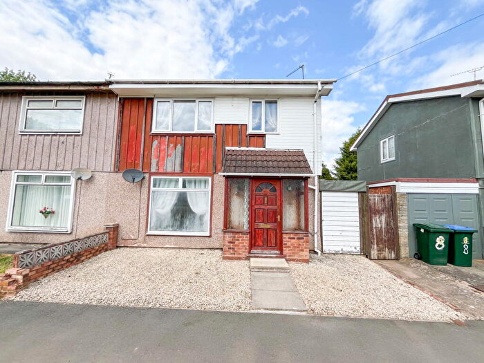 3 Bedroom Semi Detached House For Sale In Southam Close, Coventry, West Midlands, CV4