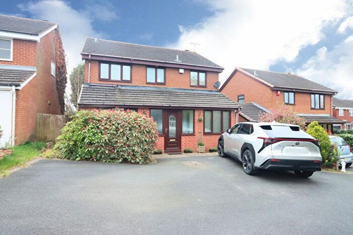 4 Bedroom Detached House For Sale In Redstart Avenue, Kidderminster, DY10