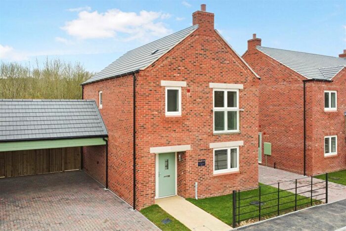 3 Bedroom Detached House For Sale In King's Meadow, Leadenham, Lincoln, LN5