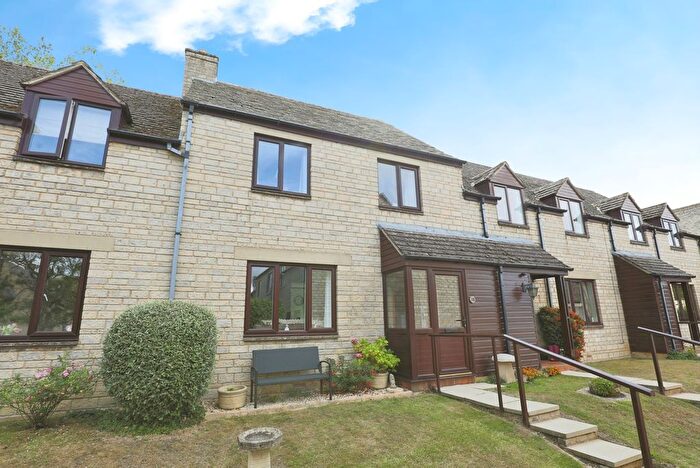 2 Bedroom Terraced House For Sale In Kingsdale Court, Broadway, Worcestershire, WR12
