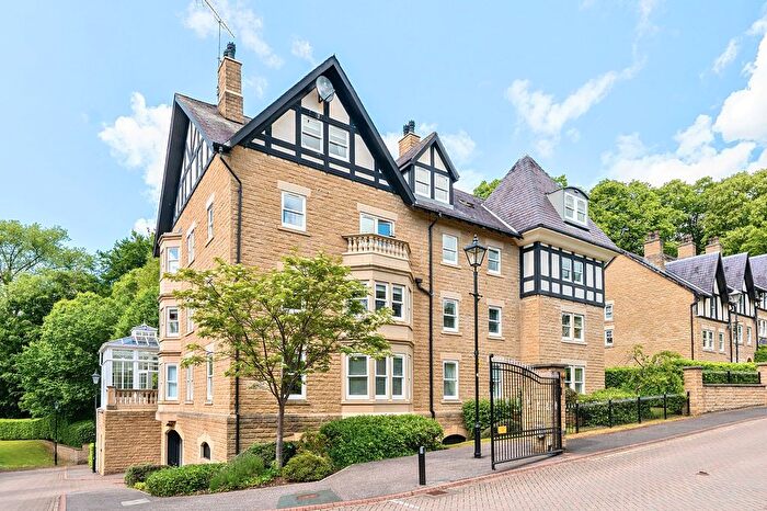 2 Bedroom Flat For Sale In Portland Crescent, Harrogate, HG1