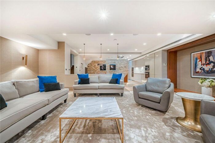 4 Bedroom Property To Rent In Elvaston Mews, London, SW7