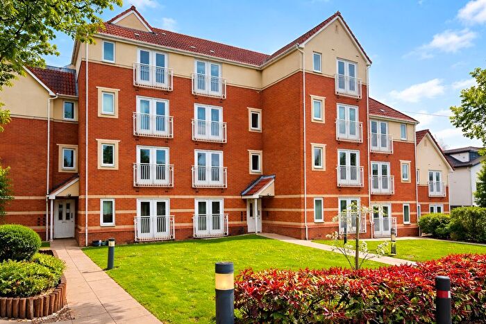 2 Bedroom Flat For Sale In Rosemary Avenue, Wolverhampton, WV4