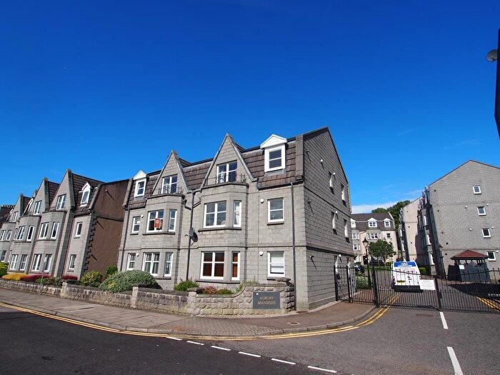 2 Bedroom Flat To Rent In Albury Mansions, Ferryhill, Aberdeen, AB11
