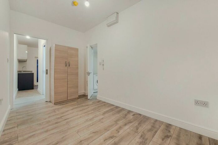 1 Bedroom Apartment To Rent In Capstone Road, Bromley, BR1