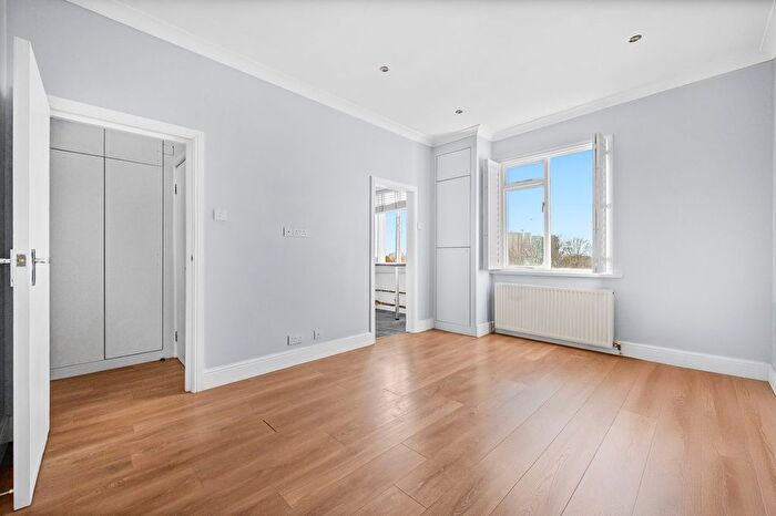 2 Bedroom Flat For Sale In Ladbroke Grove, Ladbroke Grove, W10