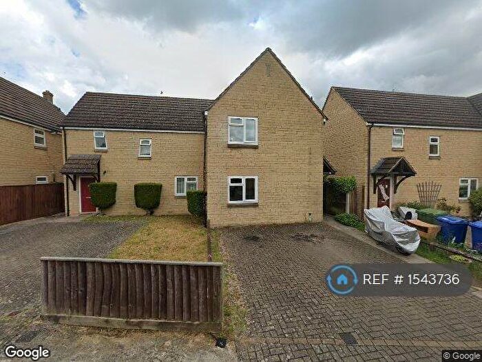 2 Bedroom Semi-Detached House To Rent In Croxford Gardens, Kidlington, OX5