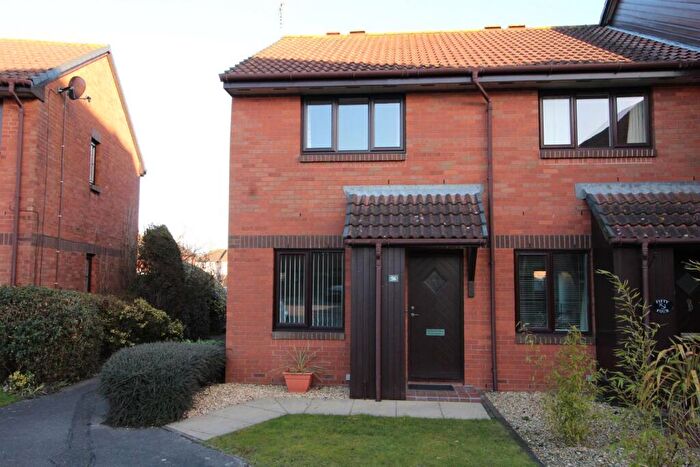 2 Bedroom End Of Terrace House To Rent In Taverner Close, Harbourside Park, Poole, BH15