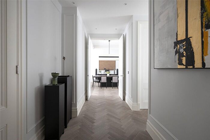 3 Bedroom Flat To Rent In Old Queen Street, London, SW1H