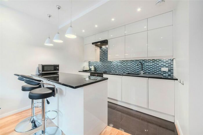 1 Bedroom Flat To Rent In Christchurch House, Caxton Street, St James's Park, London, SW1H