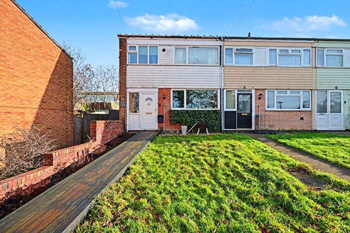 3 Bedroom End Terrace House For Sale In Lea Crescent, Newbold, Rugby, CV21