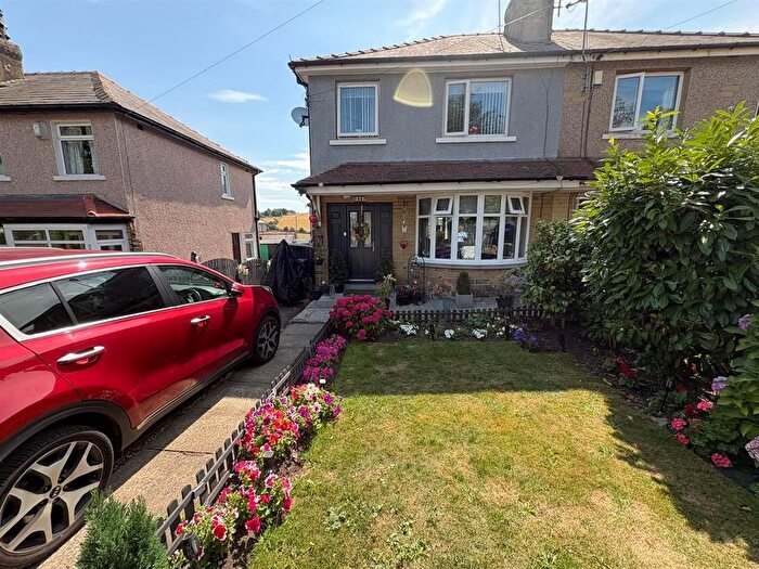 3 Bedroom Semi-Detached House For Sale In Thornton Road, Thornton, Bradford, BD13