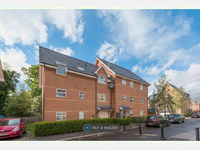 2 Bedroom Flat To Rent In Hayes Grove, London, SE22