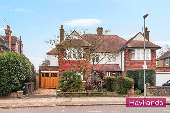 4 Bedroom Semi Detached House To Rent In Twyford Avenue, London, N2