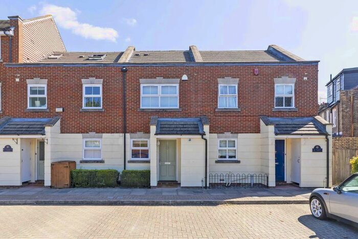 2 Bedroom Terraced House To Rent In Knaresborough Drive, London, SW18