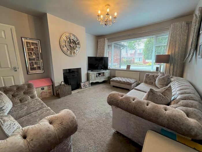 4 Bedroom Semi Detached Bungalow For Sale In Longton Hall Court, Chapel