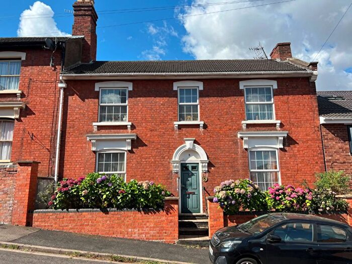 3 Bedroom Terraced House For Sale In Cole Hill, Worcester, WR5