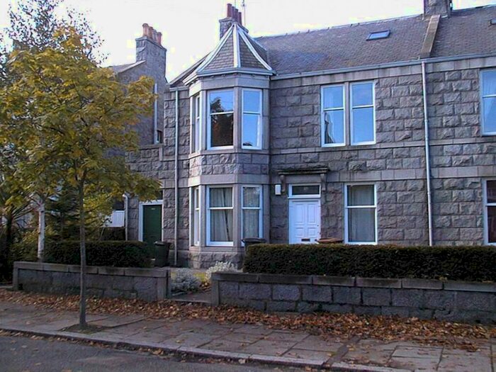 2 Bedroom Flat To Rent In Forest Avenue, Aberdeen, AB15