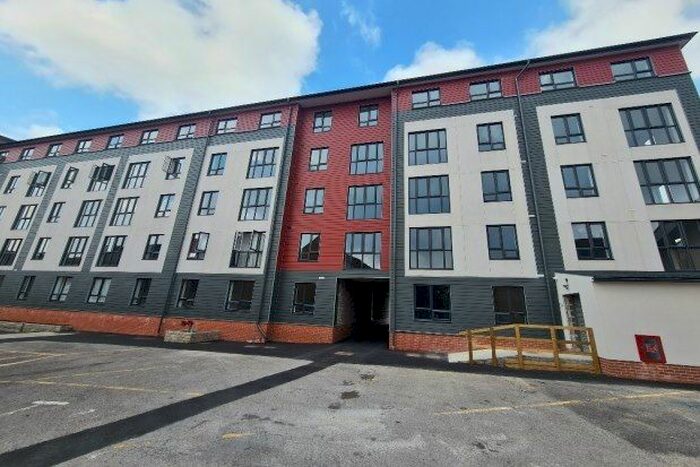 1 Bedroom Flat To Rent In Newton Road, Yeovil, BA20