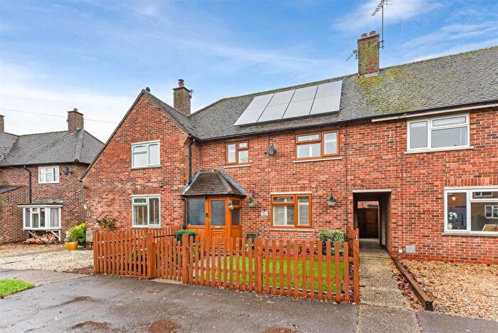 3 Bedroom House For Sale In St. Blaises Road, Boxgrove, PO18