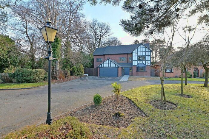 7 Bedroom Detached House To Rent In Forest Park, Sutton Coldfield, B76