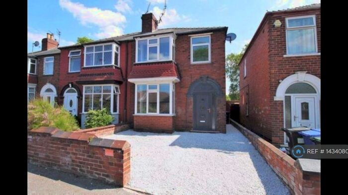 3 Bedroom Semi-Detached House To Rent In Littlemoor Lane, Doncaster, DN4