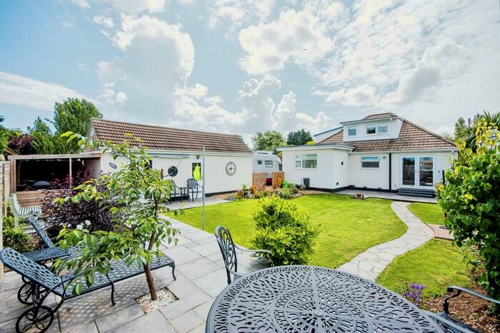 2 Bedroom Detached Bungalow For Sale In Everingtons Lane, Skegness, PE25