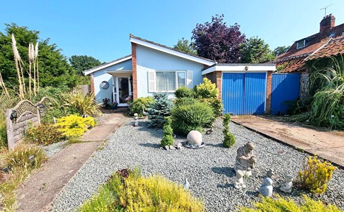 3 Bedroom Detached Bungalow For Sale In Blyth Close, Wenhaston, IP19