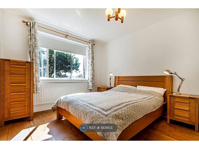 2 Bedroom Flat To Rent In Connaught Gardens, London, N10