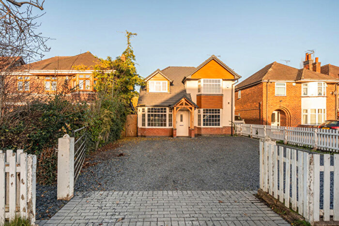 4 Bedroom Detached House For Sale In Lutterworth Road, Nuneaton, CV11