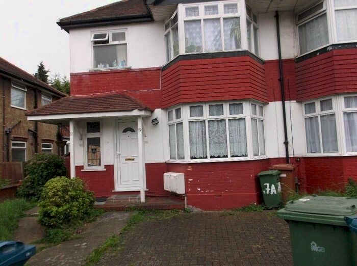 1 Bedroom Flat To Rent In Everton Drive, Stanmore, HA7