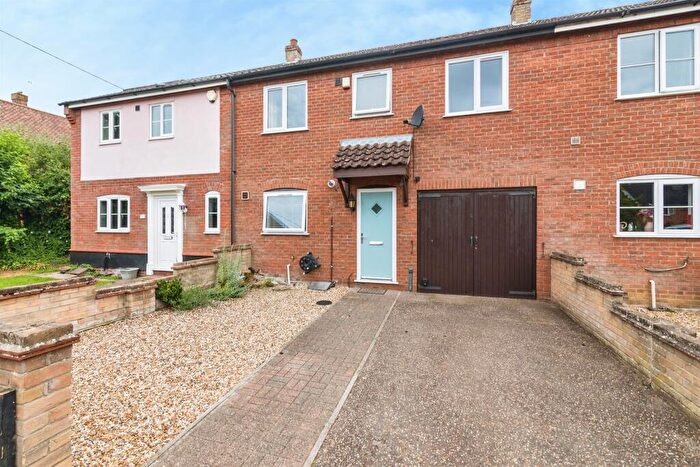 3 Bedroom Terraced House For Sale In Dukes Meadow, Beccles, NR34