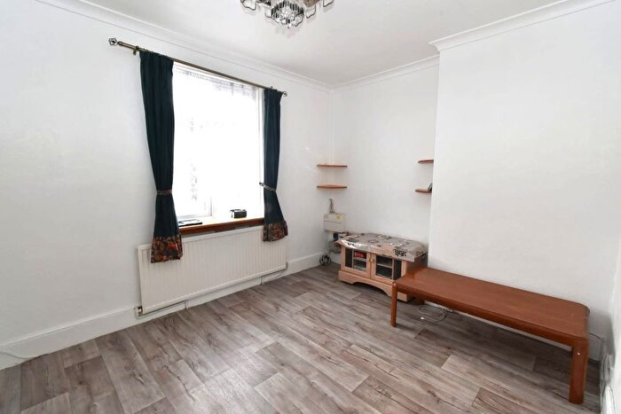1 Bedroom Flat For Sale In Watford Road, Wembley, HA0