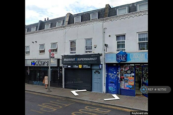 2 Bedroom Flat To Rent In Roman Road, London, E3