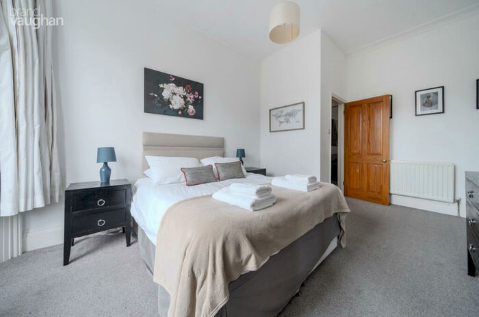 2 Bedroom Flat To Rent In Norton Road, Hove, East Sussex, BN3