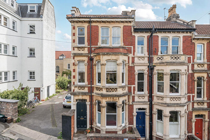 3 Bedroom End Of Terrace House For Sale In Granby Hill, Bristol, BS8