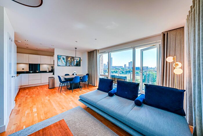 3 Bedroom Flat For Sale In Upper North Street, London, E14