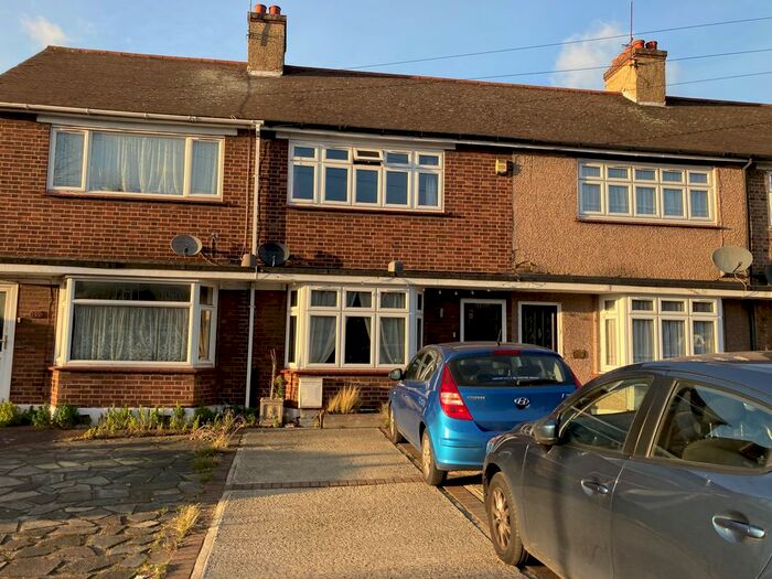 3 Bedroom End Of Terrace House To Rent In Brentwood Road, Gidea Park, Romford, RM1